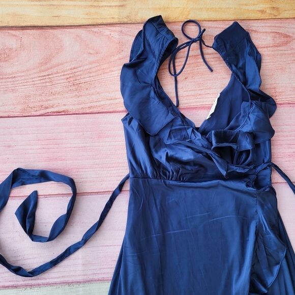 NWT Astr The Label‎ Blue Wilshire Ruffle Open Back Satin Midi Dress Size Medium - Picture 8 of 12